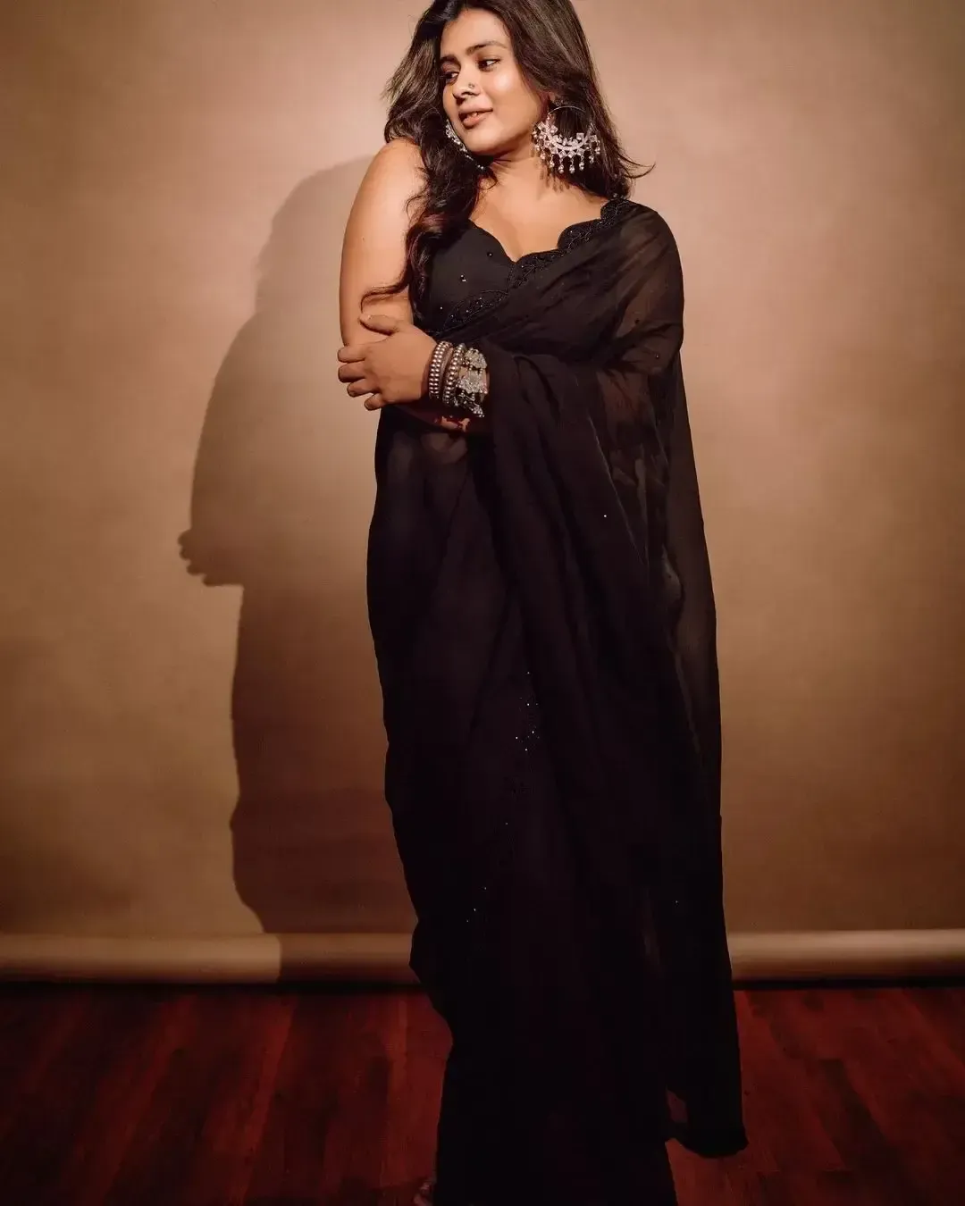 SOUTH INDIAN ACTRESS HEBAH PATEL IMAGES IN BLACK SAREE 2